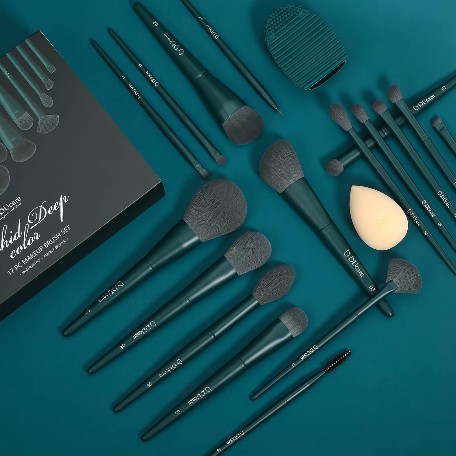 19 - Piece Makeup Brush Gift Set - Cosmetics Store